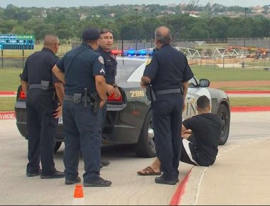 ΕΚΤΑΚΤΟ: 2 νεκροί από πυροβολισμούς σε κολλέγιο του Τέξας (φωτό, βίντεο)